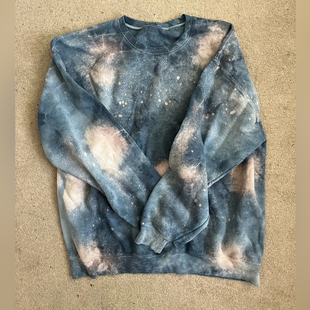 Urban Outfitters Blue and Pink Crewneck Sweater